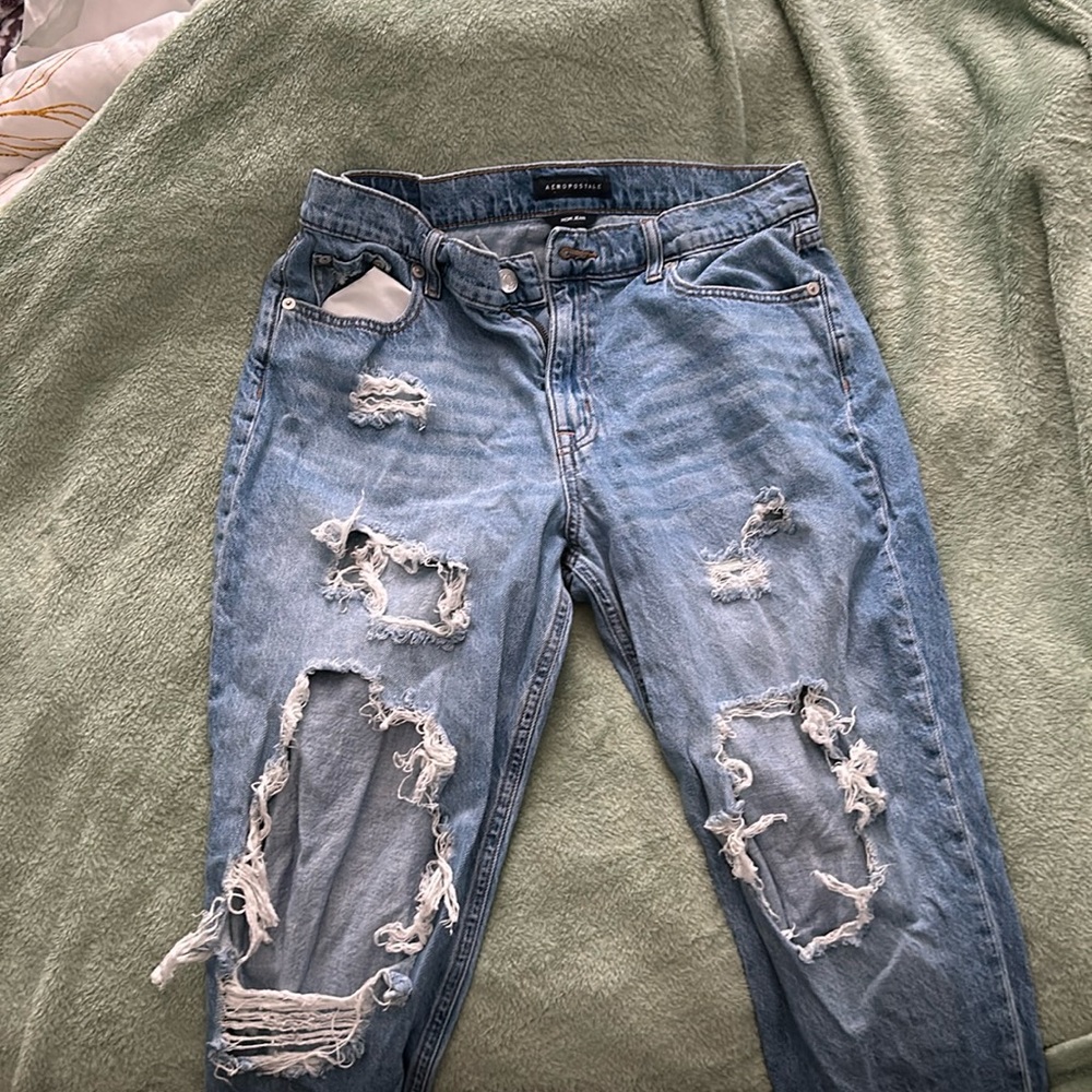 Aero Highwaist Mom Jeans